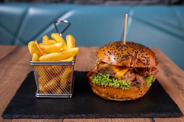 BBQ Pulled Pork Burger