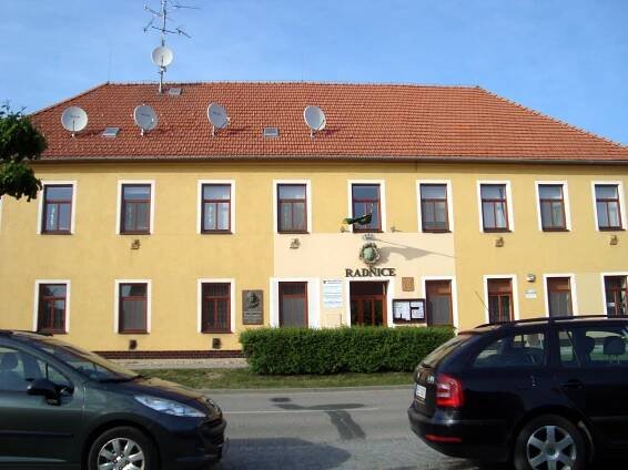 Soubor:Ostrovačice obecní úřad.JPG
