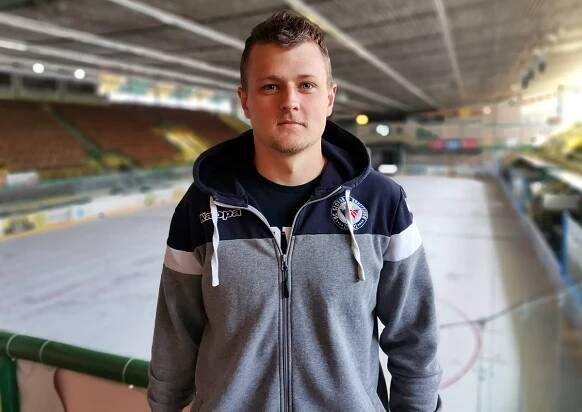 HC Vsetín online - oficiální­ internetové stránky VHK Vsetí­n | Začínal na Lapači, teď míří do KHL. Chci se tam udržet a