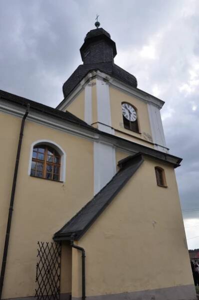 Soubor:Libice-nad-Doubravou-kostel2014g.jpg – Wikipedie