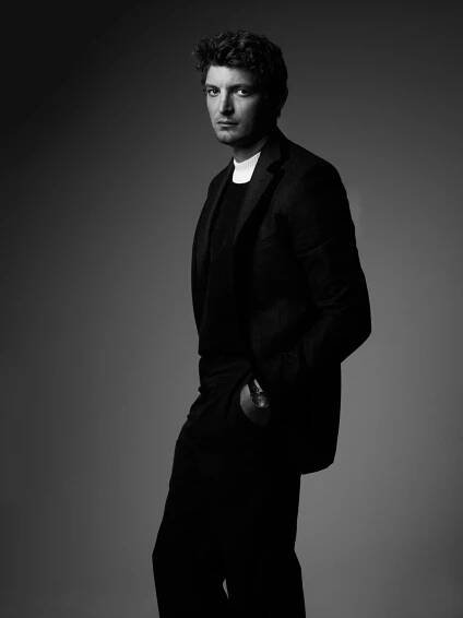 NIELS SCHNEIDER-Celebrity-2