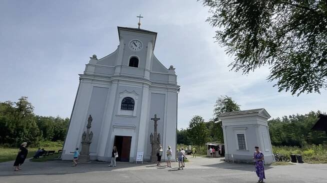 Proti halám u Šikmého kostela se postavila Akademie věd. Rozhodne ministr