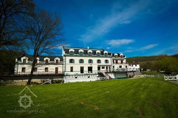 Romantický hotel Mlýn Karlštejn, Klučický mlýn | Vodnimlyny.cz