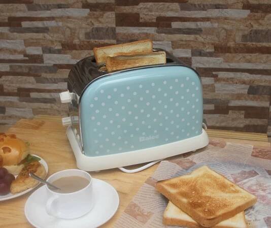 Breville 4-místný toustovač z nerezové oceli - Retro evropský design