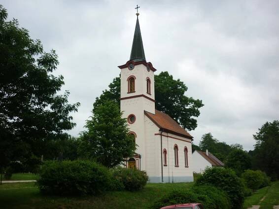 Dolní Pěna - ubytování, počasí, foto, tipy na výlet, informace