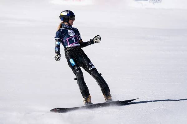 Po světovém bronzu na lyžích má Ledecká i zlato z MS ve snowboardingu