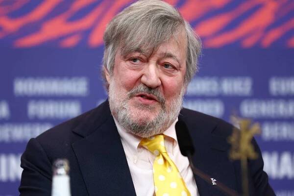 Stephen Fry Recalls Throwing Up 'Five Times a Day' While Taking Ozempic for Weight Loss