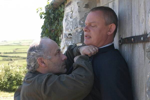 Doktor Martin - Krev není voda - Z filmu - Nicholas Woodeson, Martin Clunes