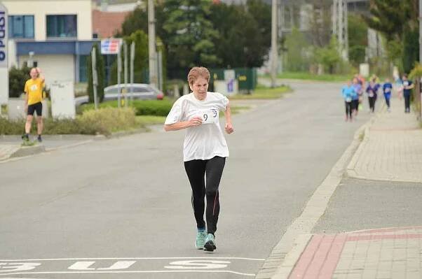 Běh na 2 míle ve Zlíně, květen 2023, Andrej Višněvský, Petra Hájková