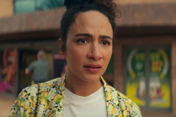 Aurora Perrineau as Riddy in 'Kaos'.