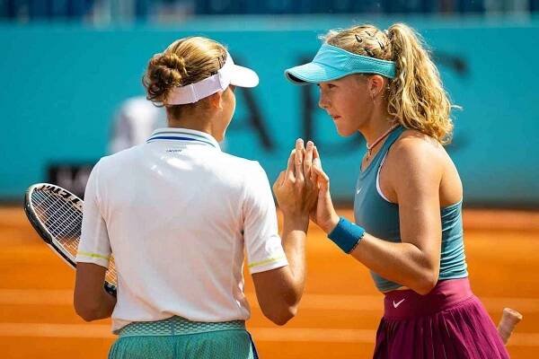 Rodinná pravidla? Když nastoupíme proti sobě, prize money si dělíme, říká Mirra Andrejevová
