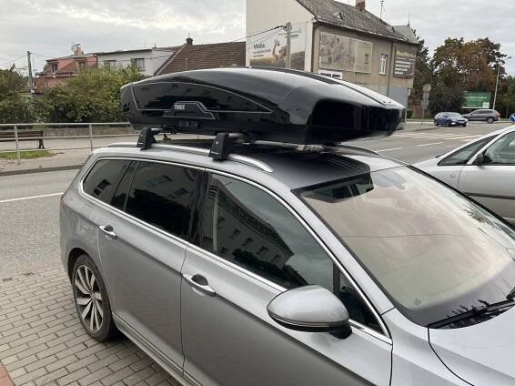 Střešní box THULE Motion XT XXL (610 L) (Brno) k zapůjčení za 200 Kč/den | Půjčím.to