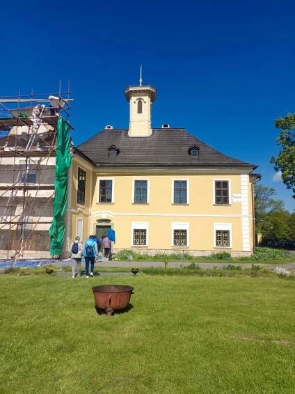 NA CESTÁCH – FOTOGALERIE: Zámek Nemilkov u VelharticZa krásnější Vimperk | Za krásnější Vimperk