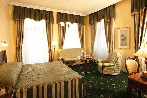 Odpočinkový pobyt v Karlových Varech v Humboldt Park Hotelu & Spa **** s polopenzí, wellness a procedurami