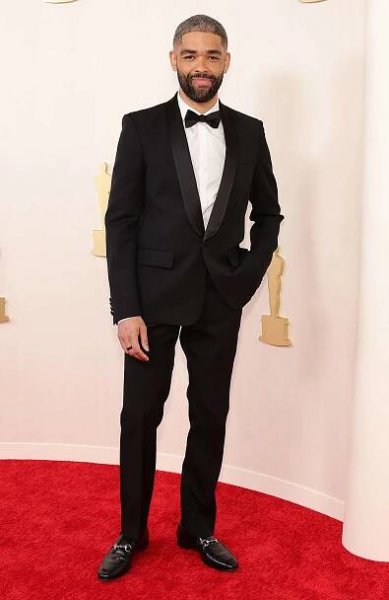 Kingsley Ben-Adir attends the 96th Annual Academy Awards on March 10, 2024 in Hollywood, California.