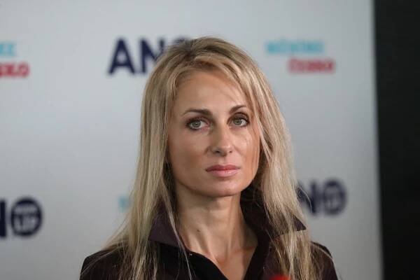 Babiš vsadí na blonďatou Ditu. Jednička kandidátky chce „reset“ Evropské unie