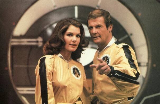Lois Chiles - Holly Goodhead – Moonraker (1979)