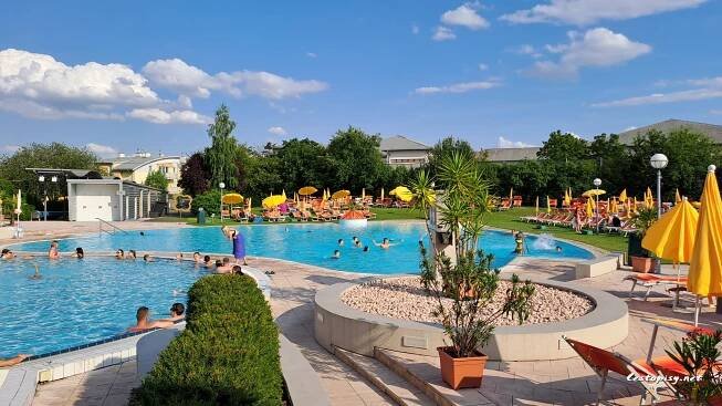 Therme Laa