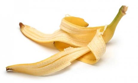 Banánová slupka: Likviduje bolest, špínu i bradavice!
