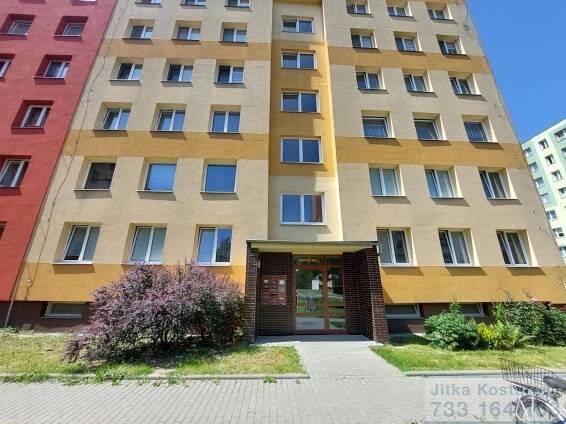 Prodej byt 2+1 Krnov, ulice Budovatelů - Jitka Kosturová
