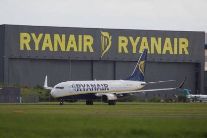 Soubor:Ryanair Boeing 737-800 EI-DAK 2 (27632982163).jpg – Wikipedie