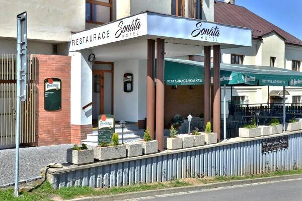 Restaurace Sonáta - Oficiální stránky Městská knihovny a informačního centra Hradec nad Moravicí