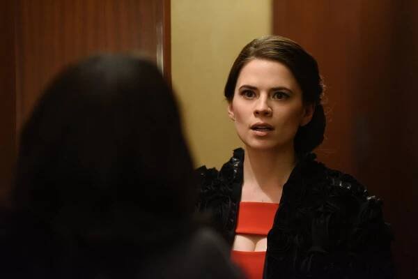 Právem odsouzeni - Šťastný konec - Z filmu - Hayley Atwell