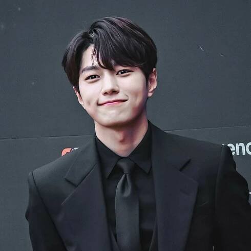 Kim Myung Soo (L) 14