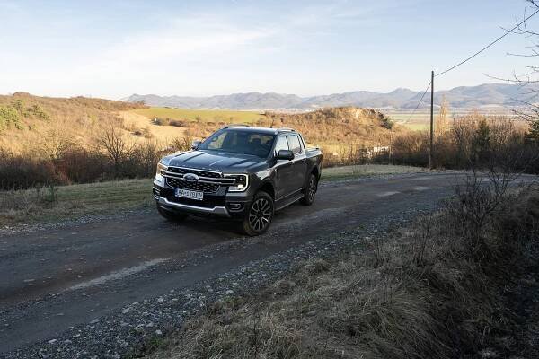 Ford-Ranger-Platinum-e-AWD-12