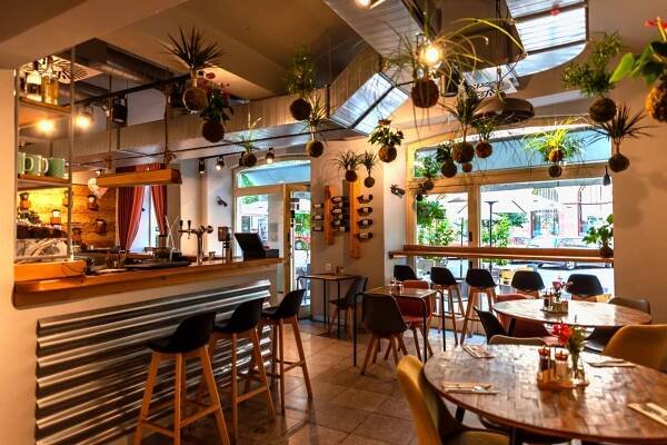 O nás :: Hezky Cesky Bistro