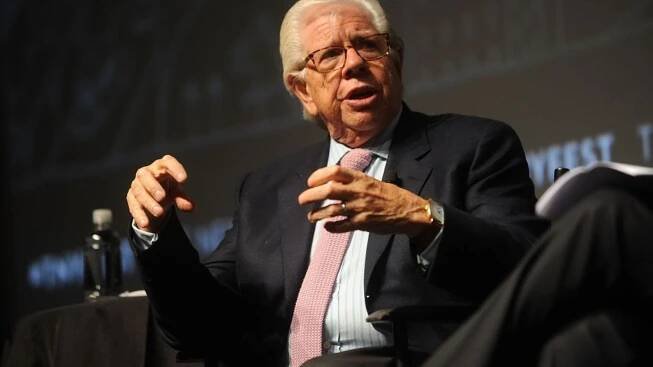 Watergate Reporter Carl Bernstein Thinks Fox News Is Helping the Trump Administration Cover Up Its Russia Ties