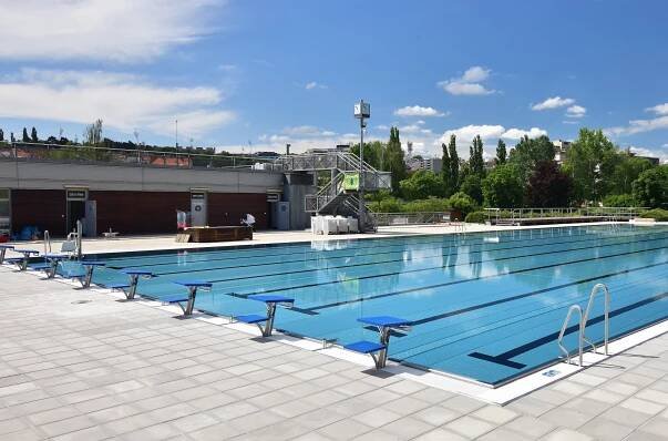 Veřejné venkovní koupaliště Praha Petynka | BERNDORF…