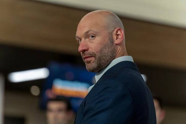 Miliardy - Cannonade - Z filmu - Corey Stoll