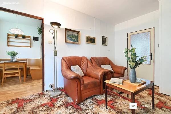 Prodej bytu 3+1 61 m², Veltruská, Praha 9 - Prosek
