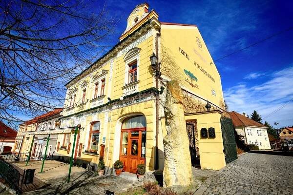 Hotel U Zeleného stromu Nepomuk Restaurant: Pictures & Reviews - Tripadvisor