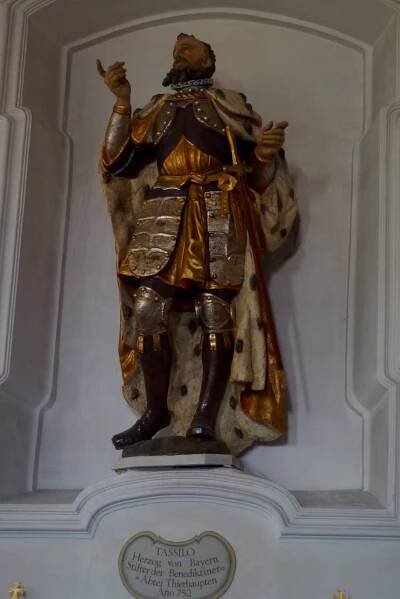 Soubor:Thierhaupten St. Peter und Paul Tassilo 588.JPG