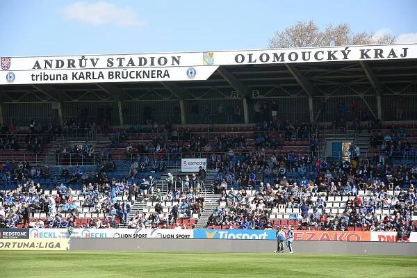 Dvě penalty pomohly. Sparta zvládla senzační obrat a vyhrála základní část ligy