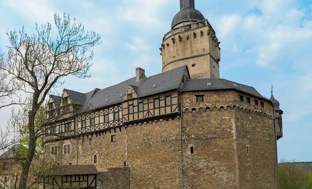 Architektura, Hrad Falkenstein, Starý