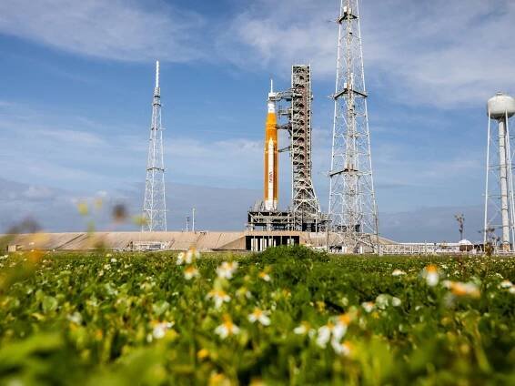 NASA's Artemis 1 moon rocket passes crucial fueling test despite leak