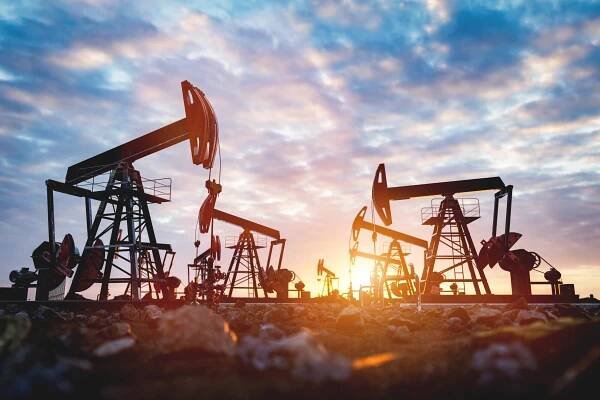 Ropní giganti v časoch klesajúcich cien ropy: Ako rastú Exxon, Chevron a Saudi Aramco?
