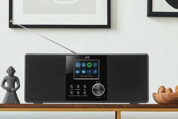 Rádio JVC RA-E981B Výborné DAB, slušný výkon zesilovače i ovládání