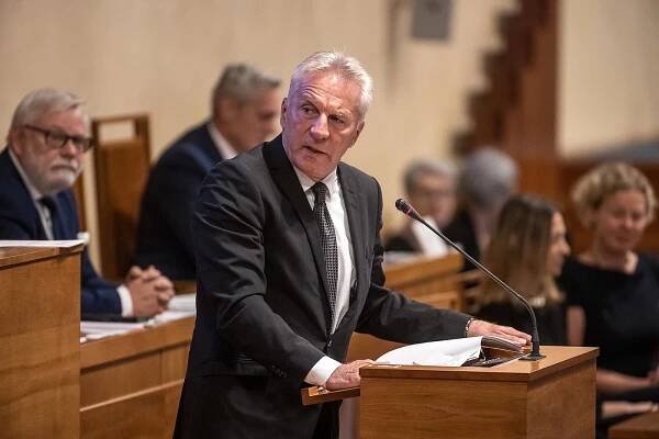 Fremr zvažuje, že se vzdá kandidatury na ústavního soudce - Minutové zprávy 