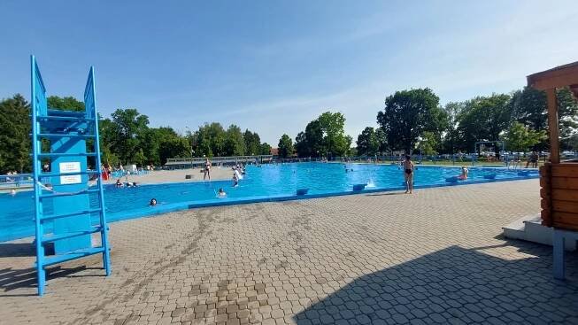 Koupaliště a minigolf Hulín foto 6