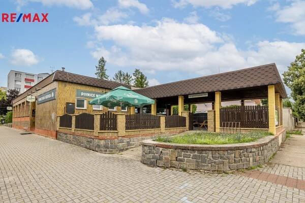 Prodej obchodního prostoru - Restaurace. Rumunská ul., Čelákovice | Reality.iDNES.cz 