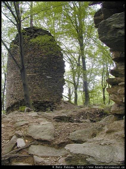 Pyšolec – fotografie / hrady-zriceniny.cz
