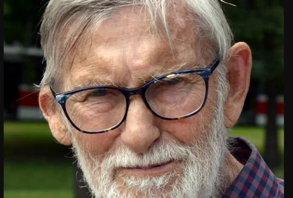 Zemřel Jan Schmid. Divadelníkovi a zakladateli Studia Ypsilon bylo 87 let - Echo24.cz