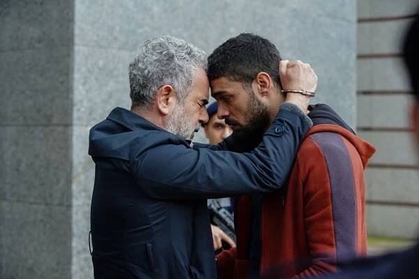 Yabani - Episode 13 - Z filmu - Yurdaer Okur, Halit Özgür Sarı