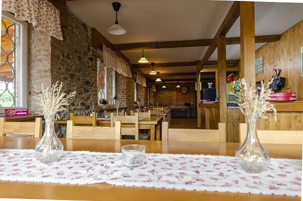 Restaurace pod lanovkou | Vítejte na Komárce!