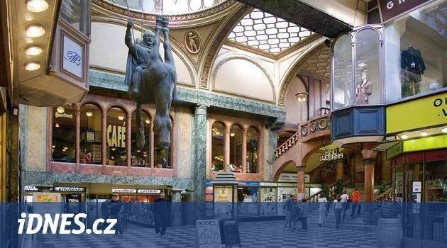 Palác Lucerna ukrývá zajímavá tajemství, která překvapí i po sto letech - iDNES.cz
