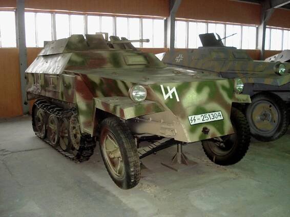 Kubinka Tank Museum Hall N6 German Tanks & AV - Paris Tour Guide